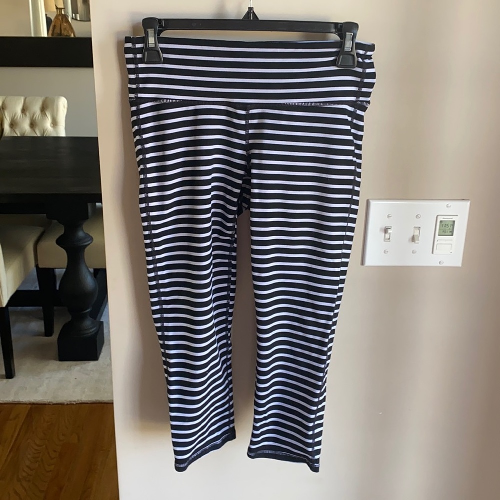 Athleta cropped legging size M